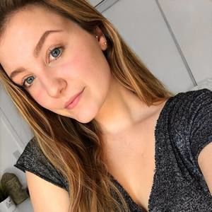 Meet your Posher, Avery